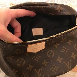 AUTHENTIC BRAND NEW Louis Vuitton Bumbag Monogram